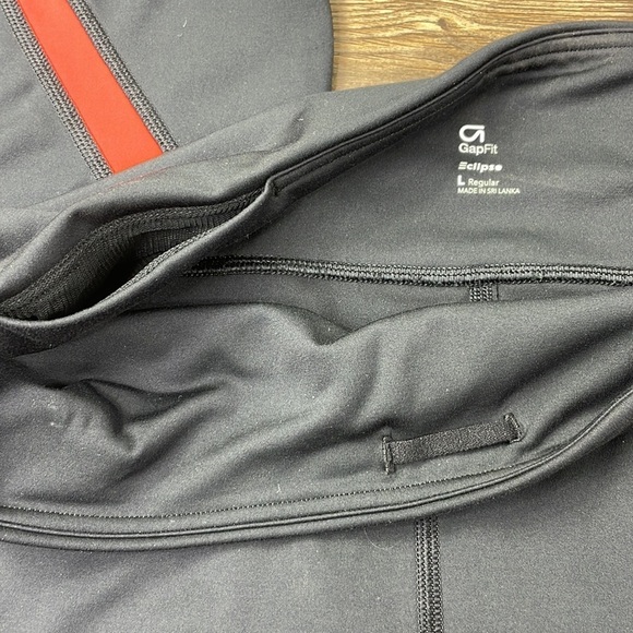 GapFit Eclipse High Rise Black Red Activewear Crop Leggings, size L - Picture 3 of 9